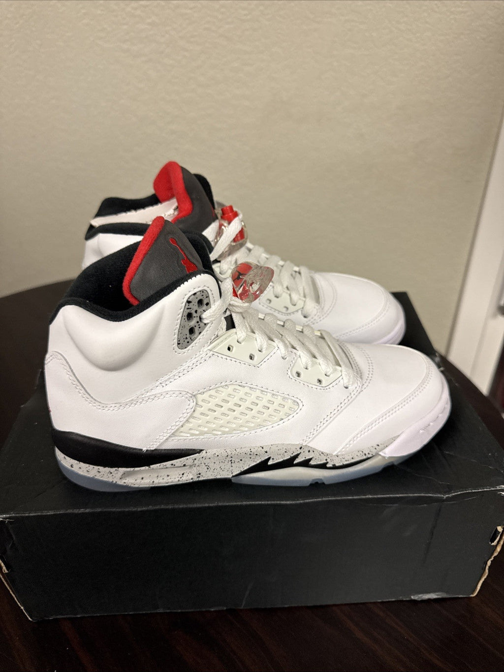 Jordan 5 Retro White Cement (GS) - Size 5Y - product image from the listing.