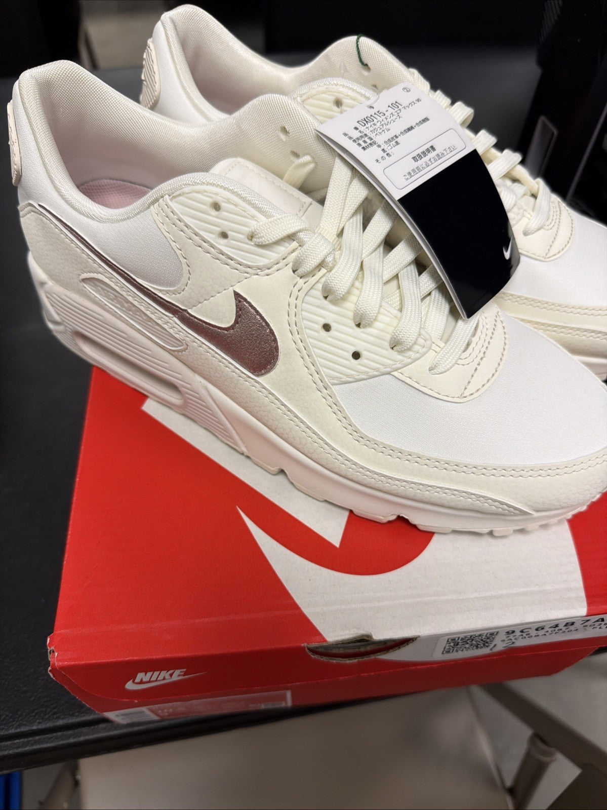 MENS NIKE AIR MAX 90 SAIL-PINK OXFORD-PHANTOM Size 10.4 DX0115-101] - product image from the listing.