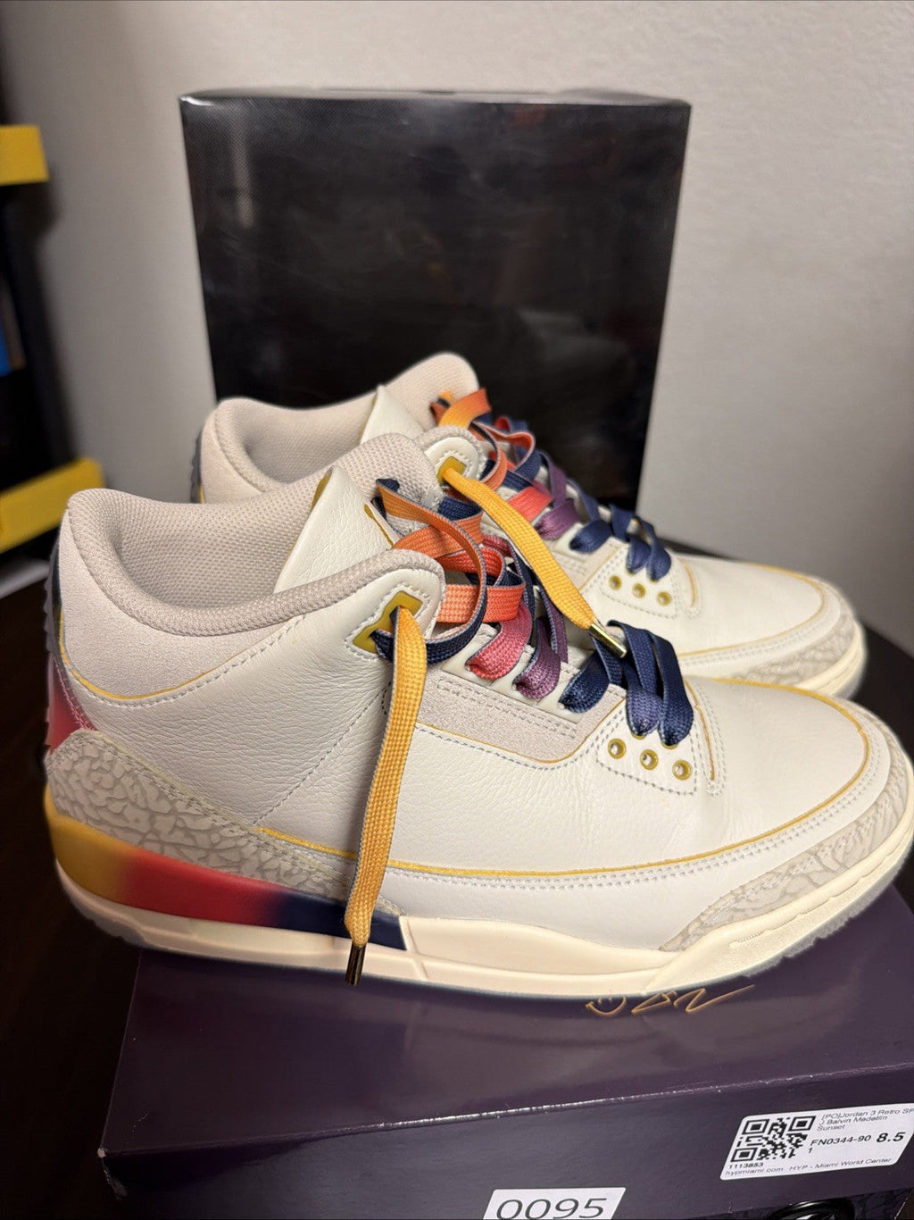 Men's Air Jordan 3 J Balvin Medellin Sunset Retro Size 8.5 Sneakers FN0344-901 - product image from the listing.
