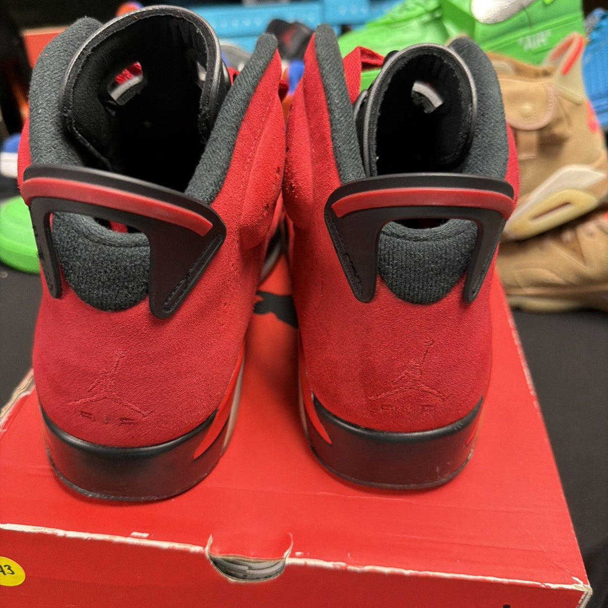 Men's Jordan 6 Size 10.5 (243) - product image from the listing.