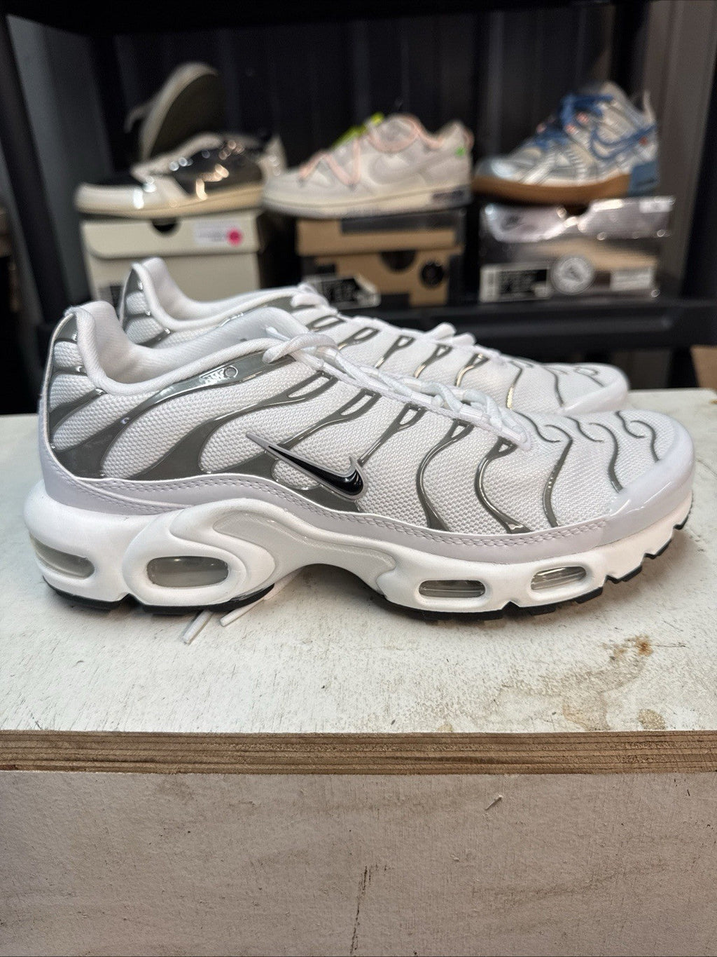 Nike AirMax Plus. White /Metallic Silver | No Box - Size 8.5 - product image from the listing.
