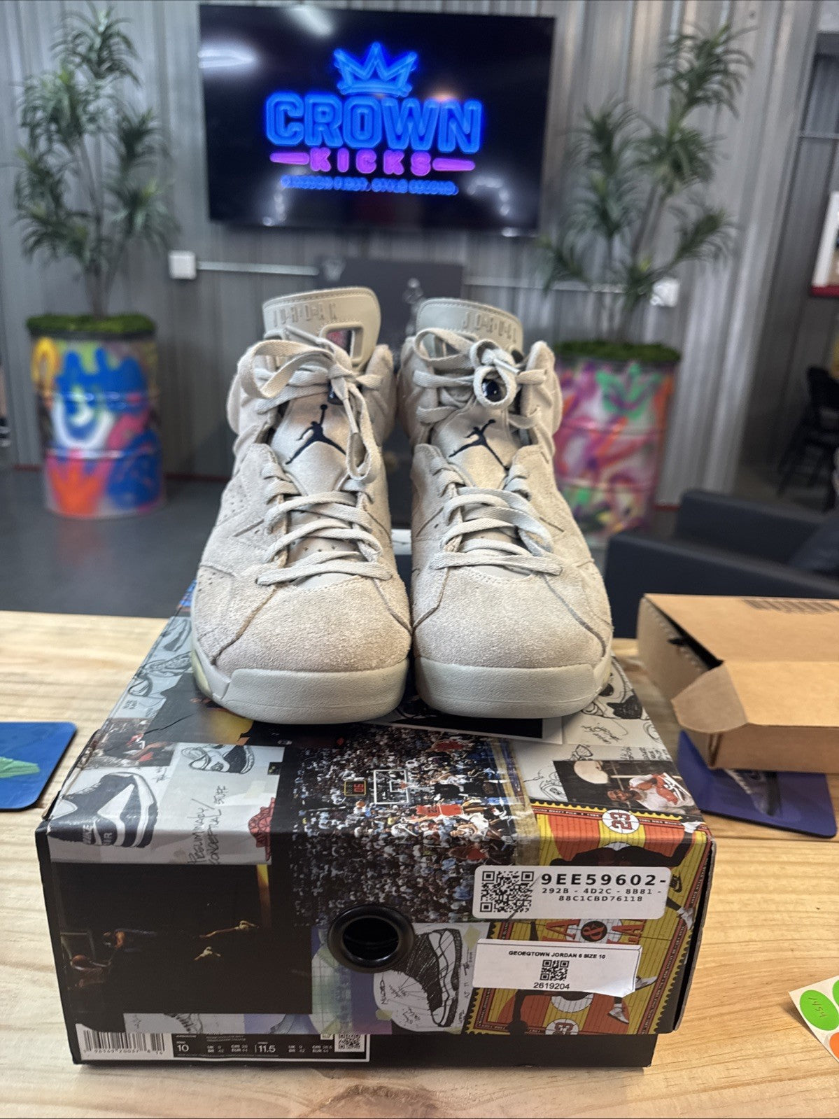 Jordan 6 Retro Mid Georgetown - Size 10 - product image from the listing.