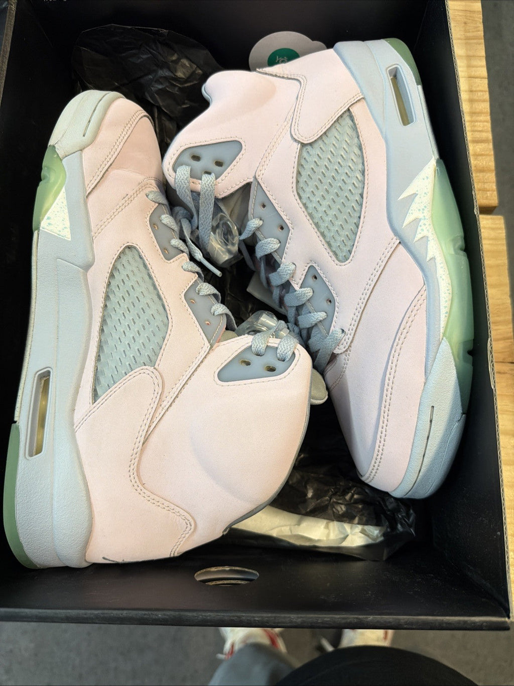Men's Air Jordan 5 Retro Se Ester Pink DV0562-600 Size 10 Used Quick Shipping - product image from the listing.