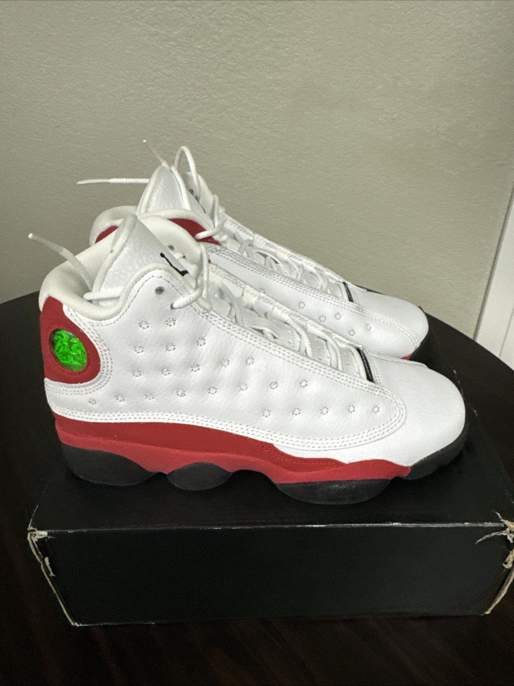 AIR JORDAN 13 RETRO WHITE/BLACK-TRUE RED - Size 5y - product image from the listing.