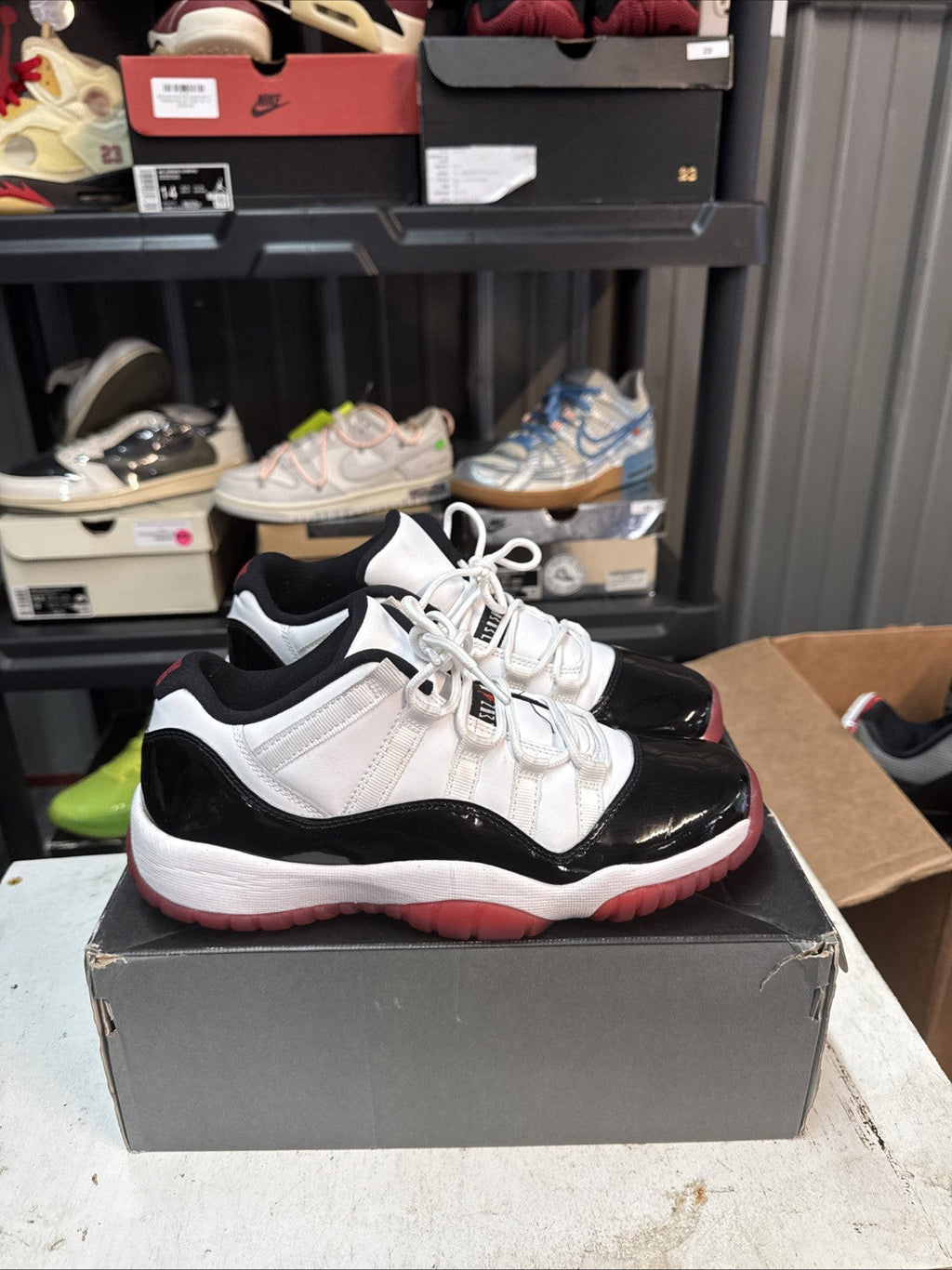 Men's Air Jordan 11 Low GS Concord Bred White Sneakers 528896-160 Size 7Y Used - product image from the listing.