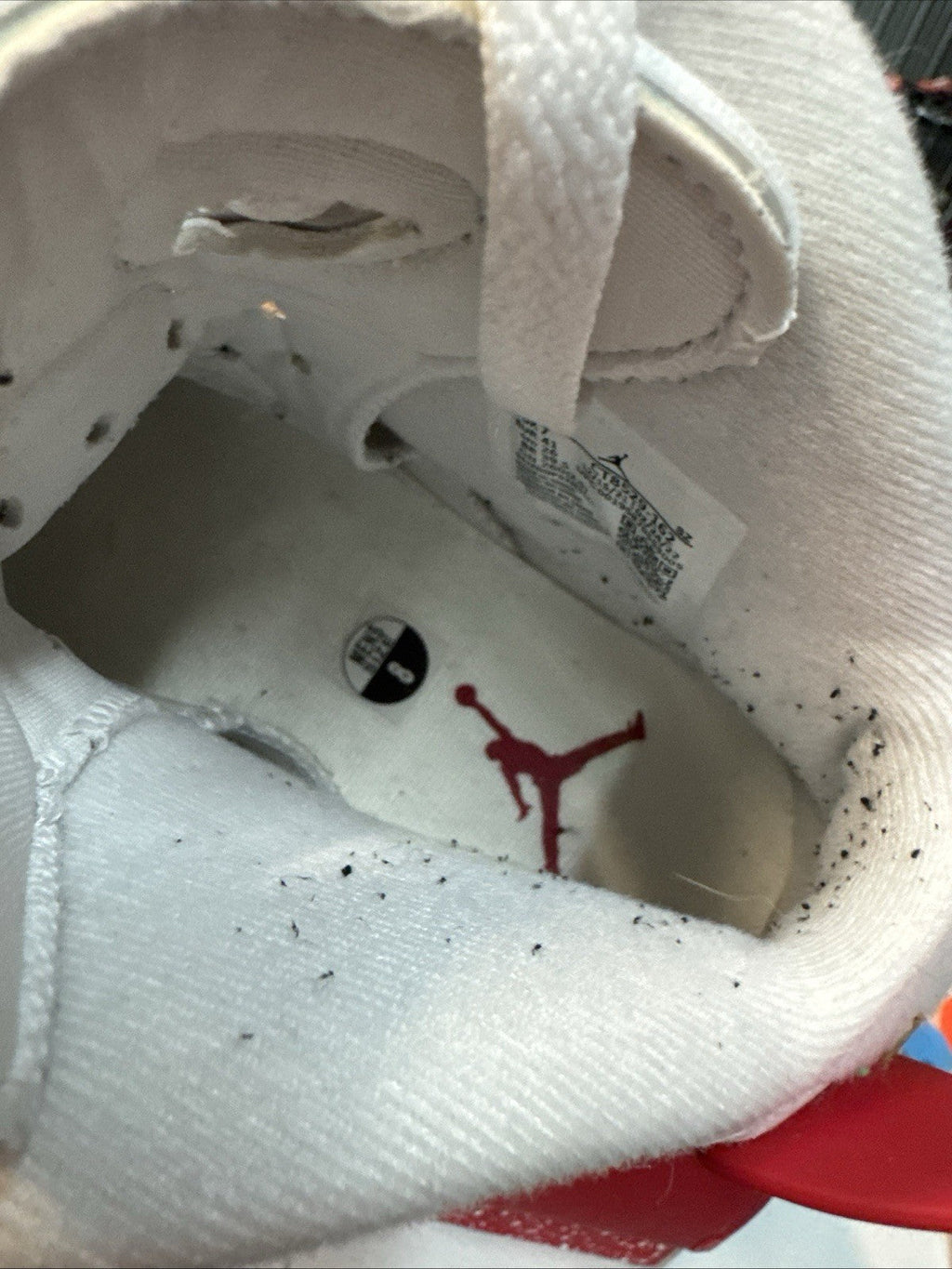 Jordan 6 White and University Red 2022 | Barely Wore - Size 8 - product image from the listing.