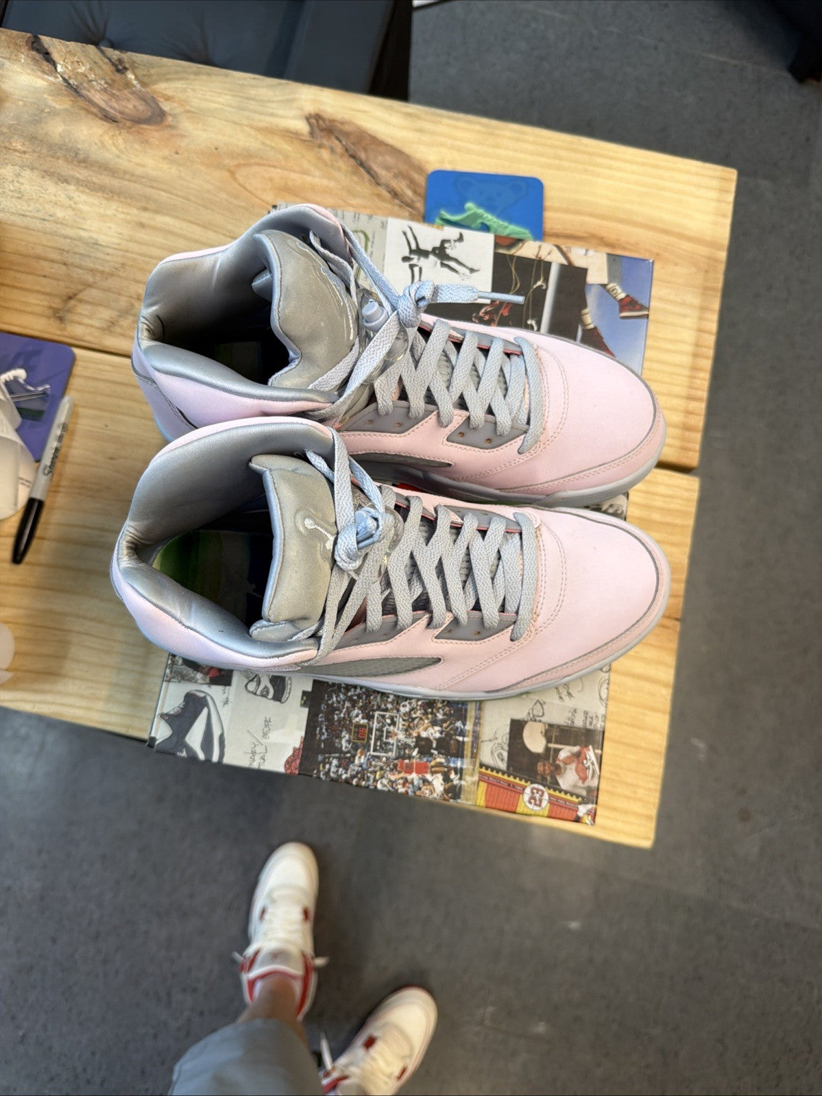 Men's Air Jordan 5 Retro Se Ester Pink DV0562-600 Size 10 Used Quick Shipping - product image from the listing.