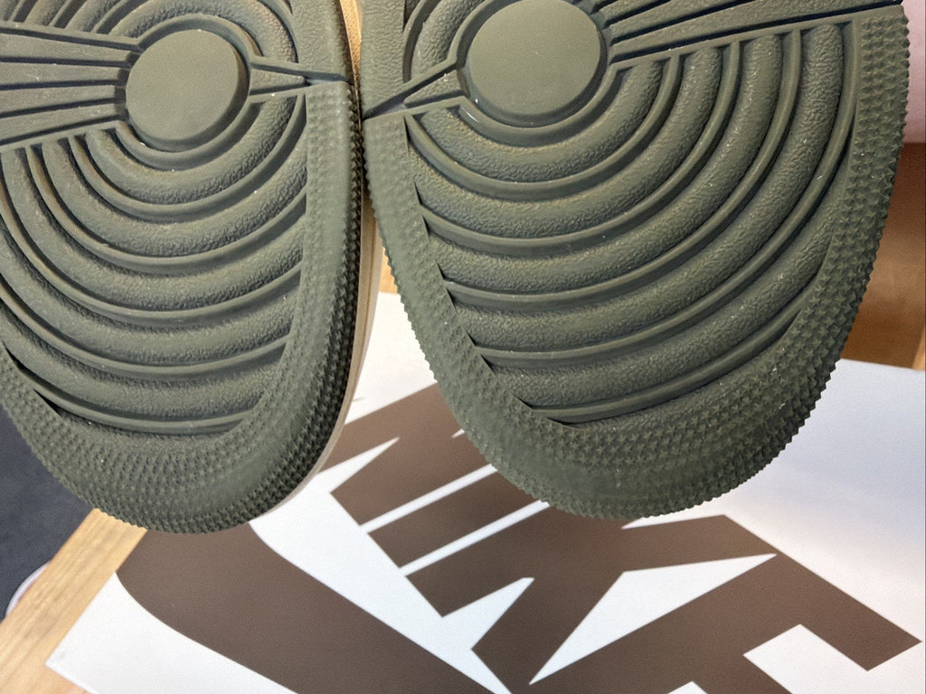 "TRAVIS SCOTT MEDIUM OLIVE" Air Jordan 1 Low OG SP 2024 - Size 12 - dm7866 200.. - product image from the listing.