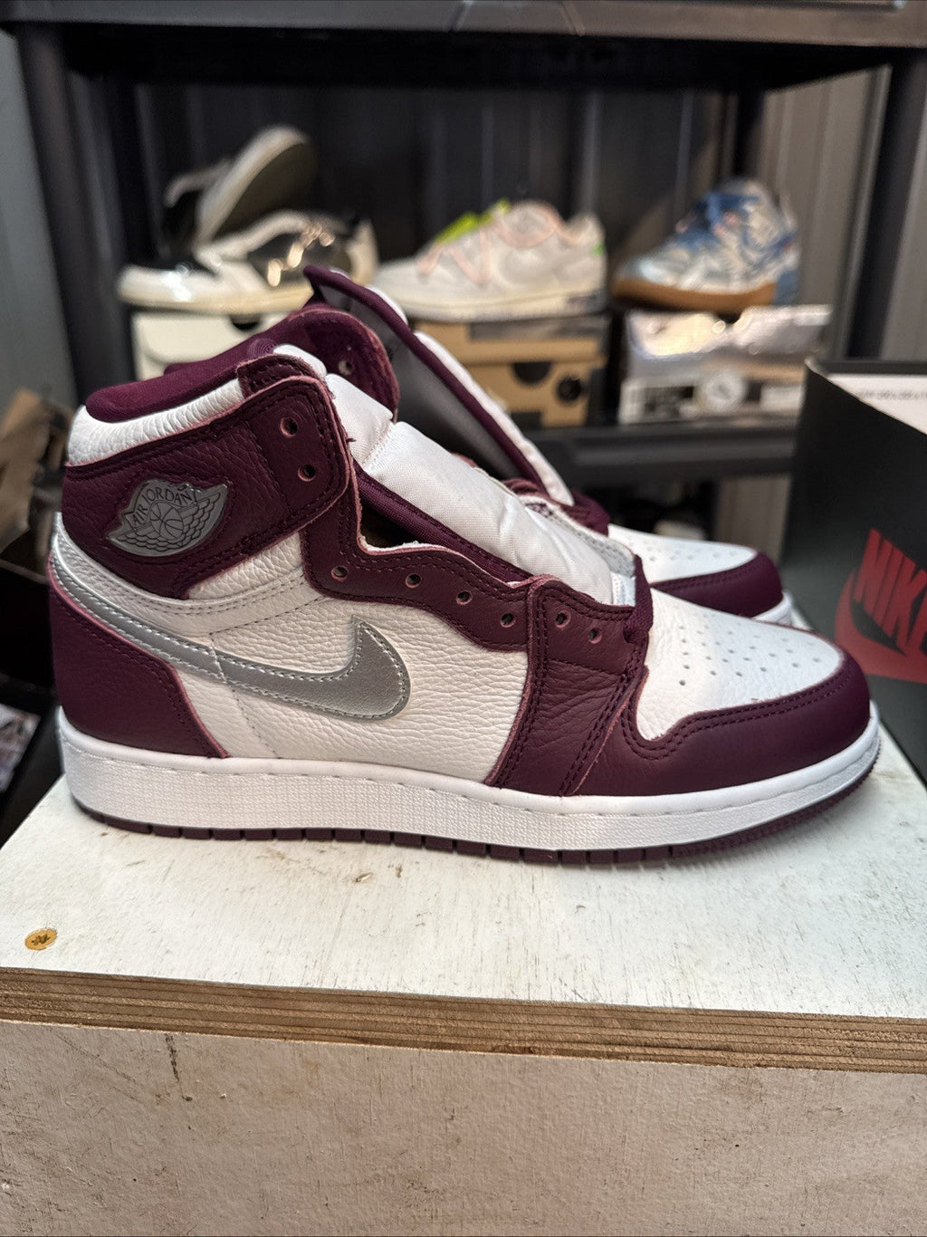 NIB NIKE AIR JORDAN 1 RETRO HIGH GS BORDEAUXL | Topless Box - Size 6Y - product image from the listing.