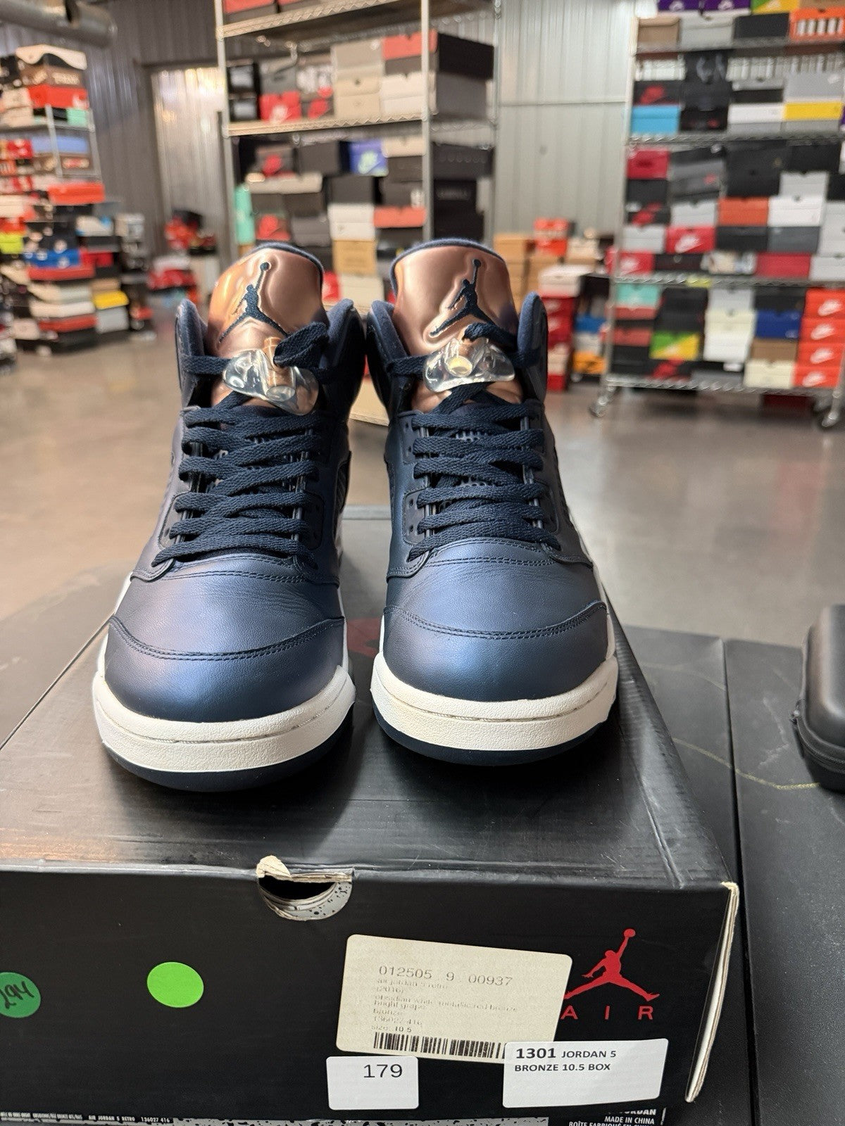 Bronze 136027 416 Obsidian/White/Metallic Bronze Size 10.5 - Air Jordan 5 Retro - product image from the listing.