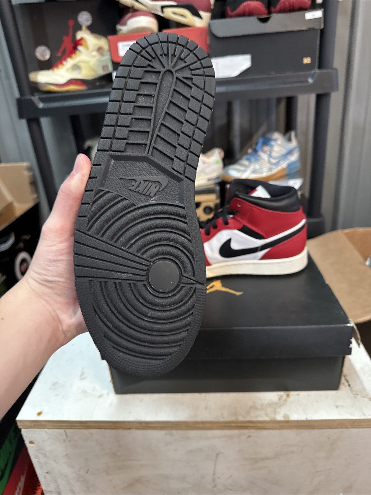 - Red, Black & White Chicago Size 9 MJ - Nike Air Jordan 1 Mid - product image from the listing.