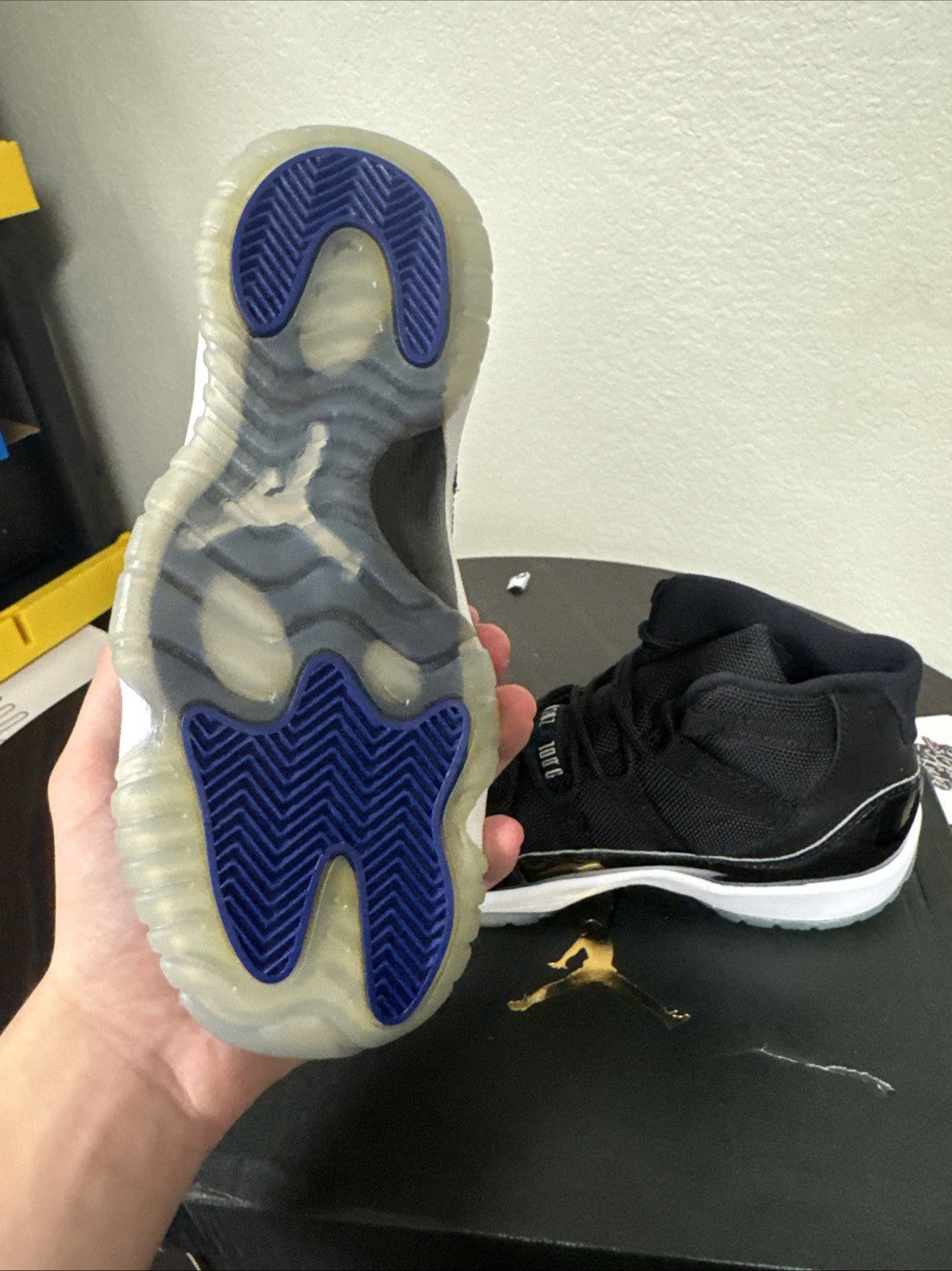 Air Jordan Retro 11 Space Jam - Size 5Y - product image from the listing.