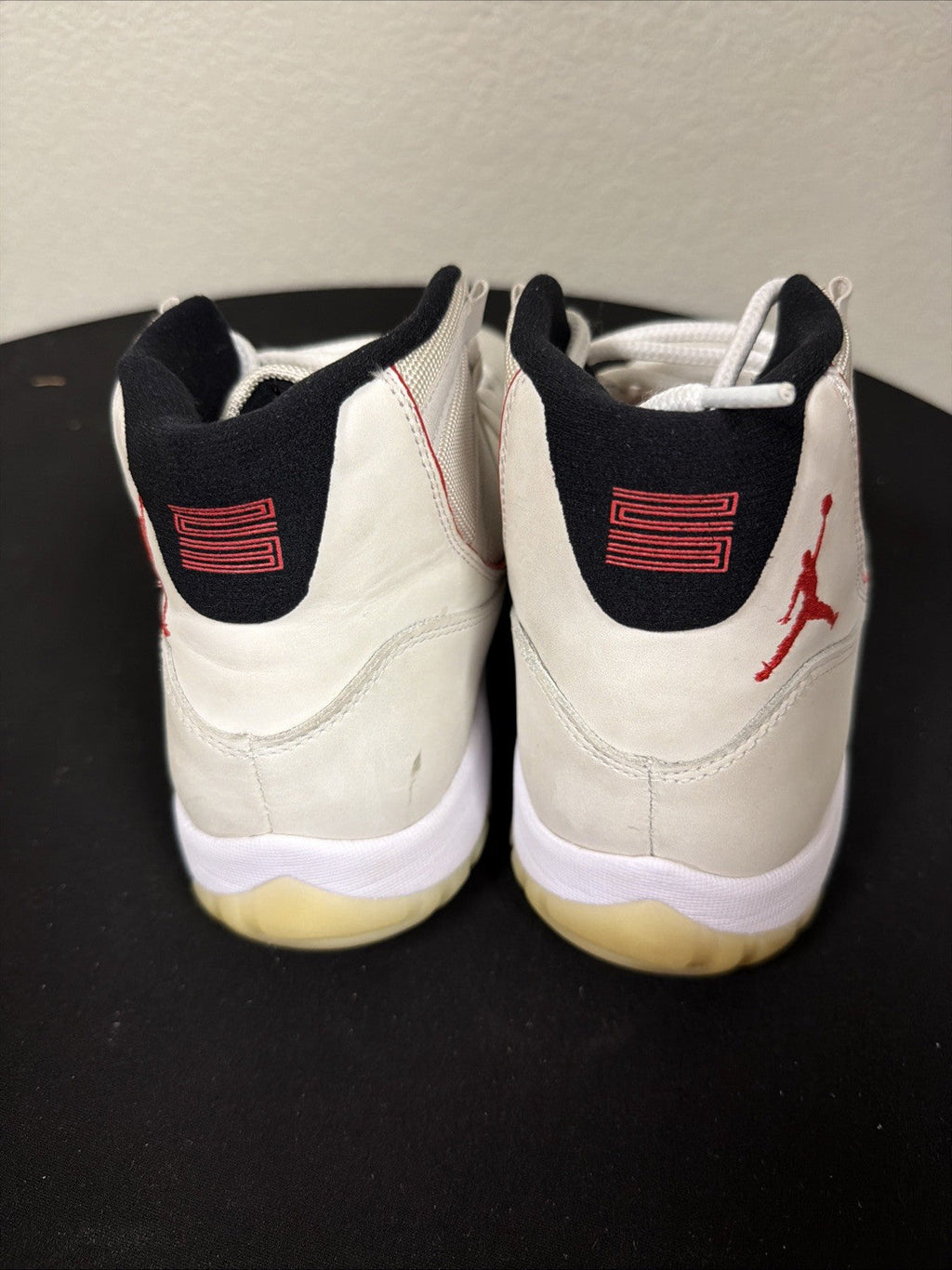 Air Jordan 11 Retro Platinum Tint - Size 11 - product image from the listing.
