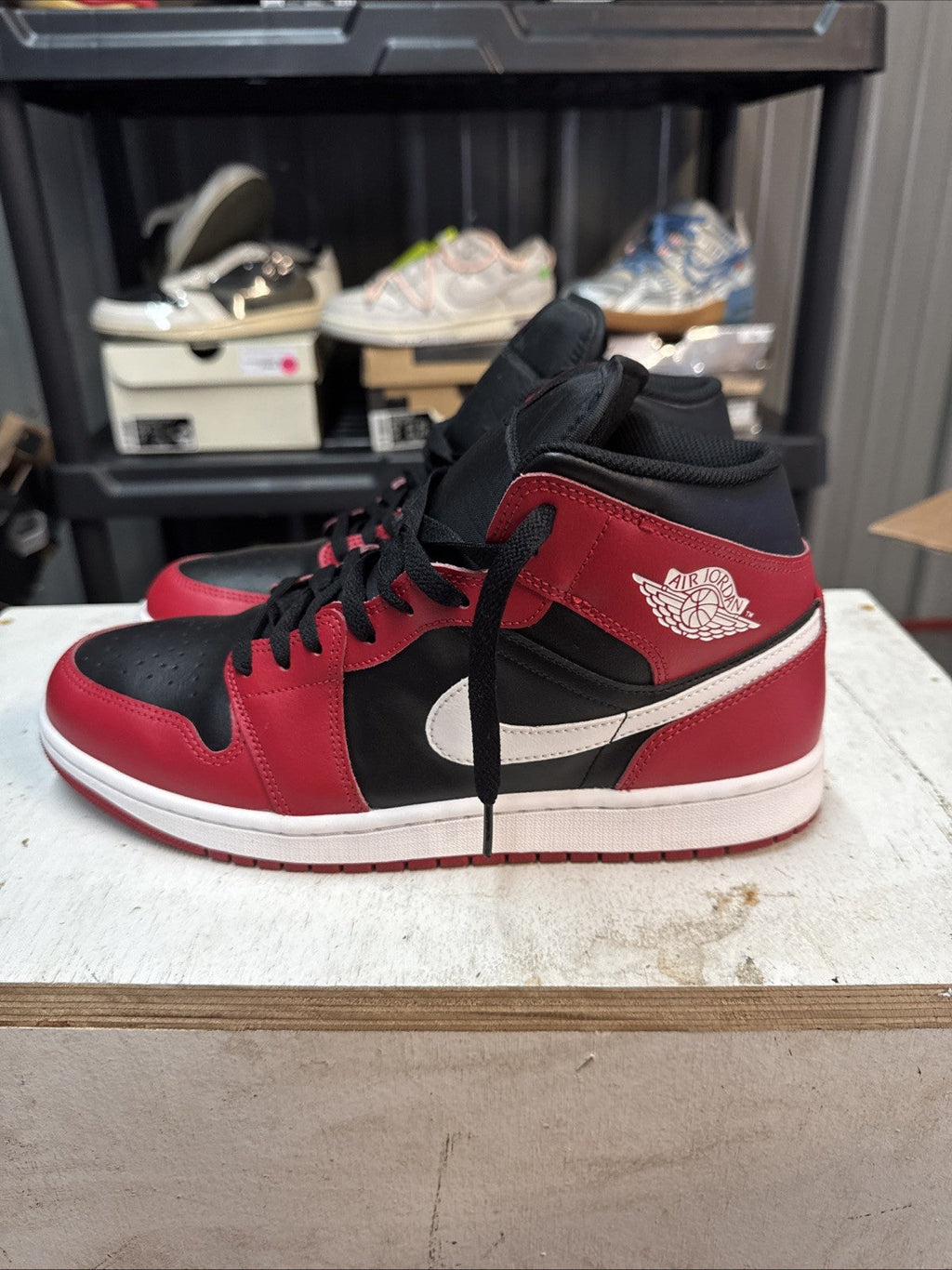 Nike Air Jordan 1 Mid Bred Toe - Size 11 - product image from the listing.