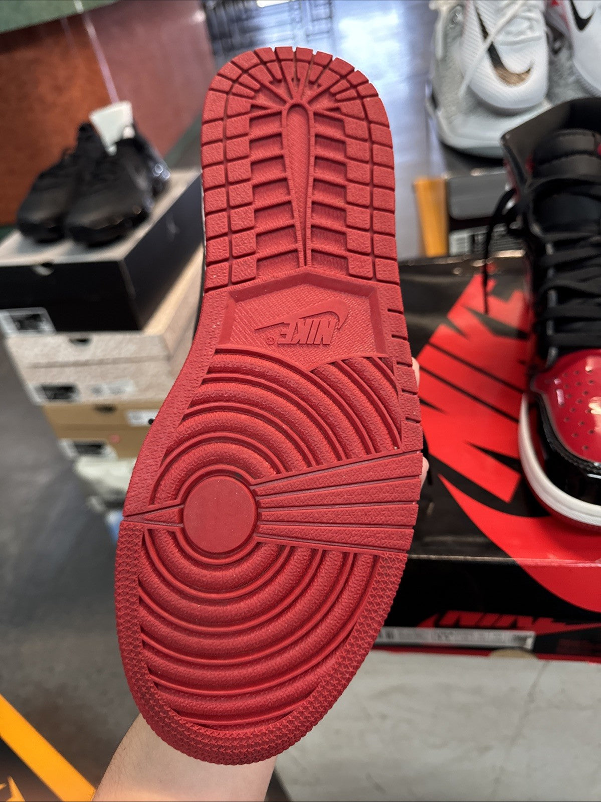 Jordan Air Jordan 1 Retro High OG Patent Bred - Size 11 - product image from the listing.