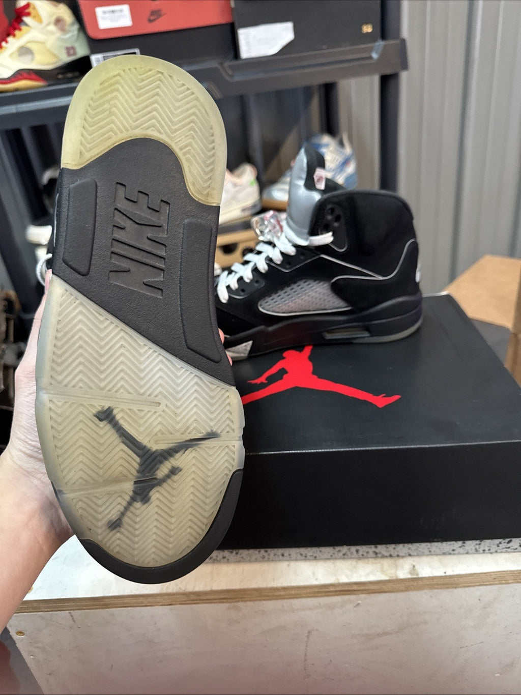 "BLACK METALLIC REIMAGINED" Size 9.5 - Air Jordan 5 Retro - product image from the listing.