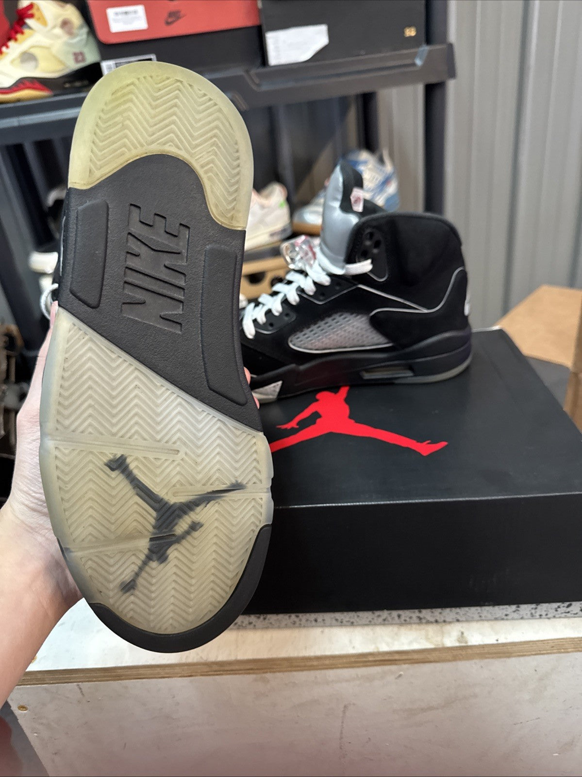 "BLACK METALLIC REIMAGINED" Size 9.5 - Air Jordan 5 Retro - product image from the listing.
