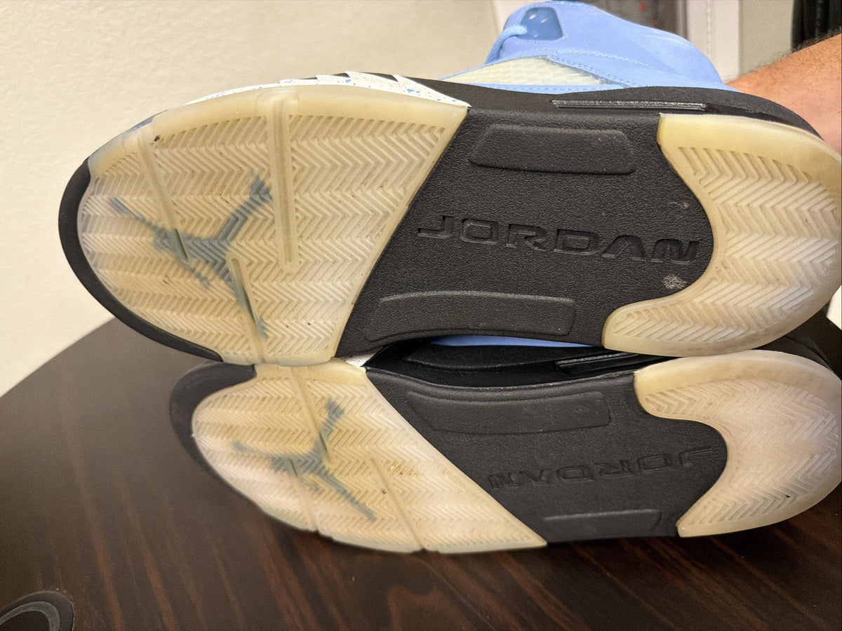 Air Jordan 5 Retro SE "UNC" Men's High Top Blue DV1310-401 2023 - product image from the listing.
