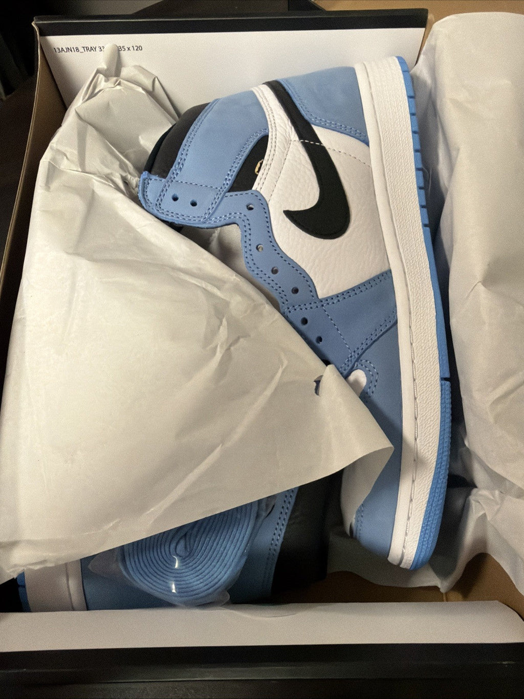 Men's Air Jordan 1 High 'University Blue' Size 10.5 NEW Sneakers 555088-134 - product image from the listing.