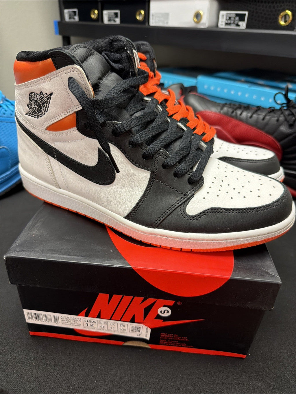 Electro Orange Size 12 - Jordan 1 Retro High - product image from the listing.