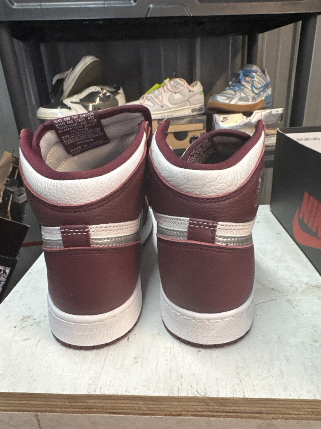 NIB NIKE AIR JORDAN 1 RETRO HIGH GS BORDEAUXL | Topless Box - Size 6Y - product image from the listing.