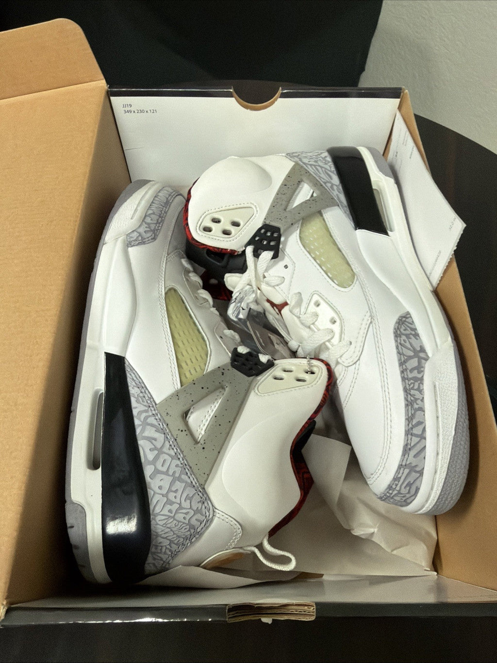 NEW Nike Air Jordan Spizike Cement Grey Size 10 315371-101 - product image from the listing.