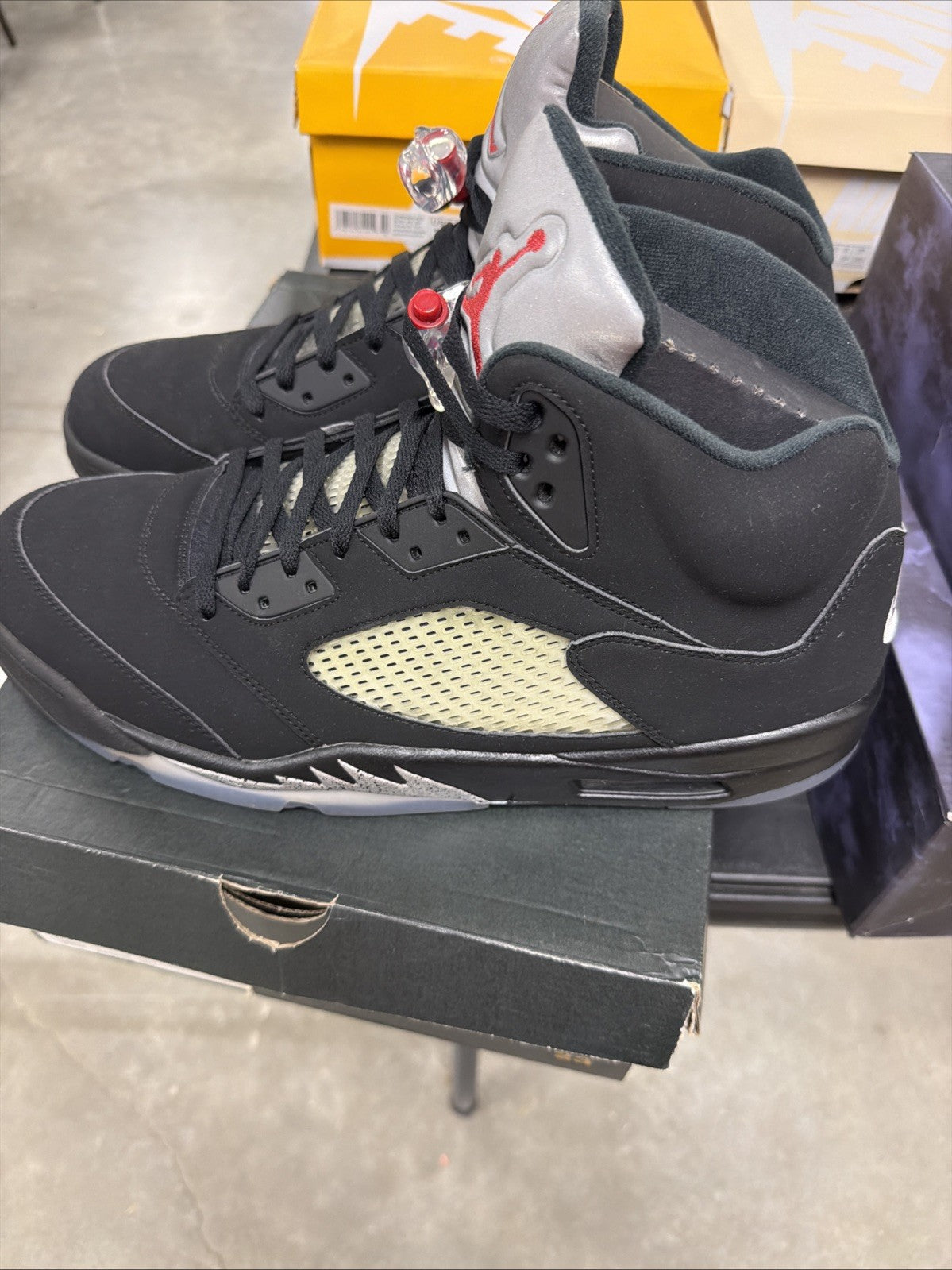 2016 Nike Air Jordan 5 V Retro OG Black Red Metallic Silver Ice 845035-003 Size 17 - product image from the listing.