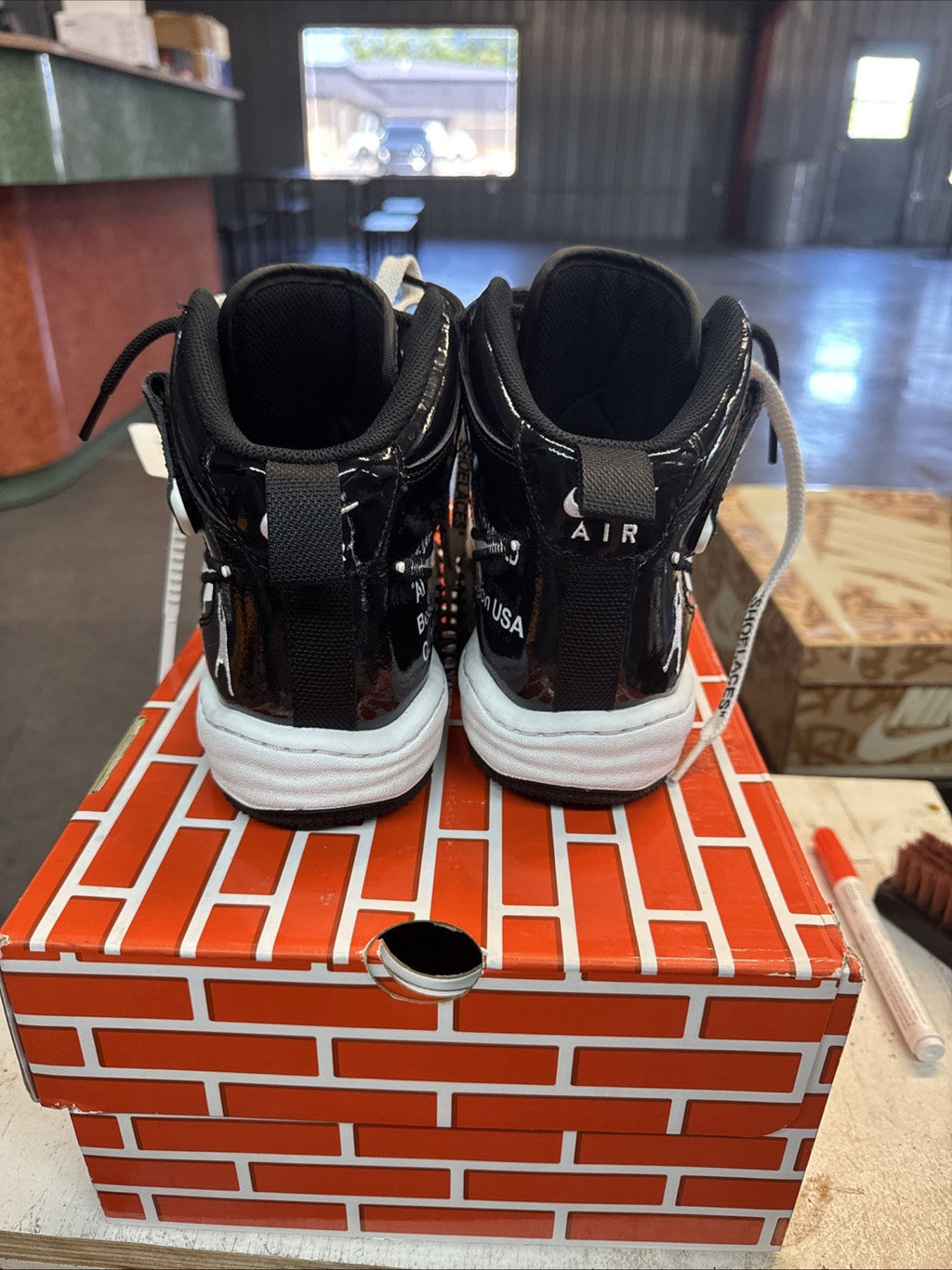 Nike Air Force 1 Mid x Off-White Sheed - Size 8 - product image from the listing.