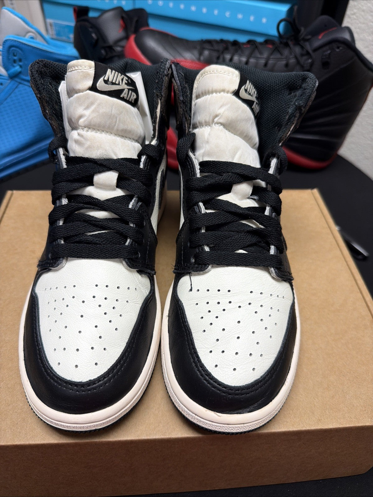 Shoes 5Y Sail/Dark Mocha-Black-Black - Air Jordan 1 Retro High - product image from the listing.