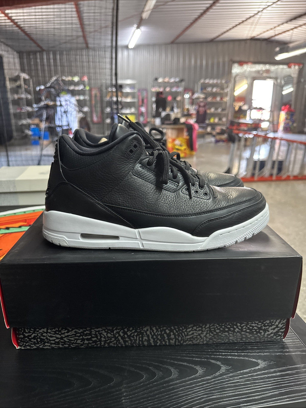 Jordan Air Jordan 3 Retro Cyber Monday 2016 - Size 13 - product image from the listing.
