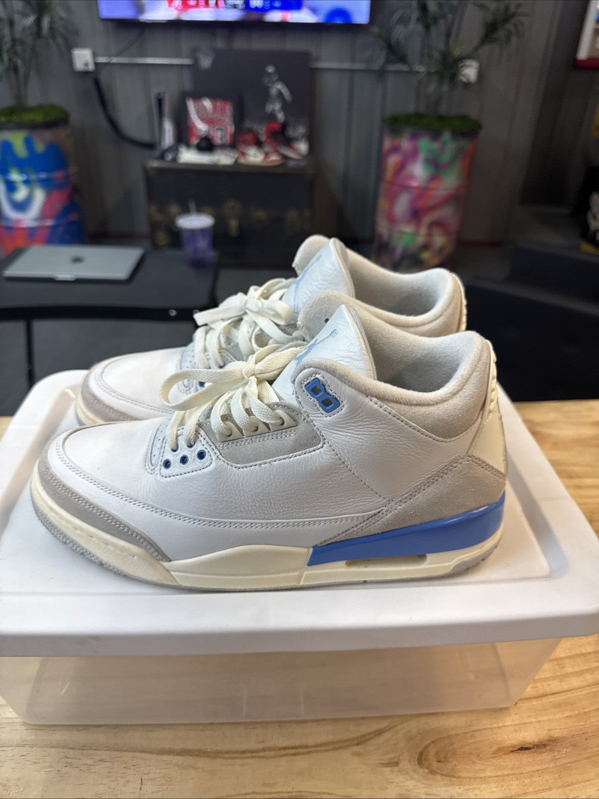 Jordan 3 Retro | Replacement Box - Size 9.5 - product image from the listing.