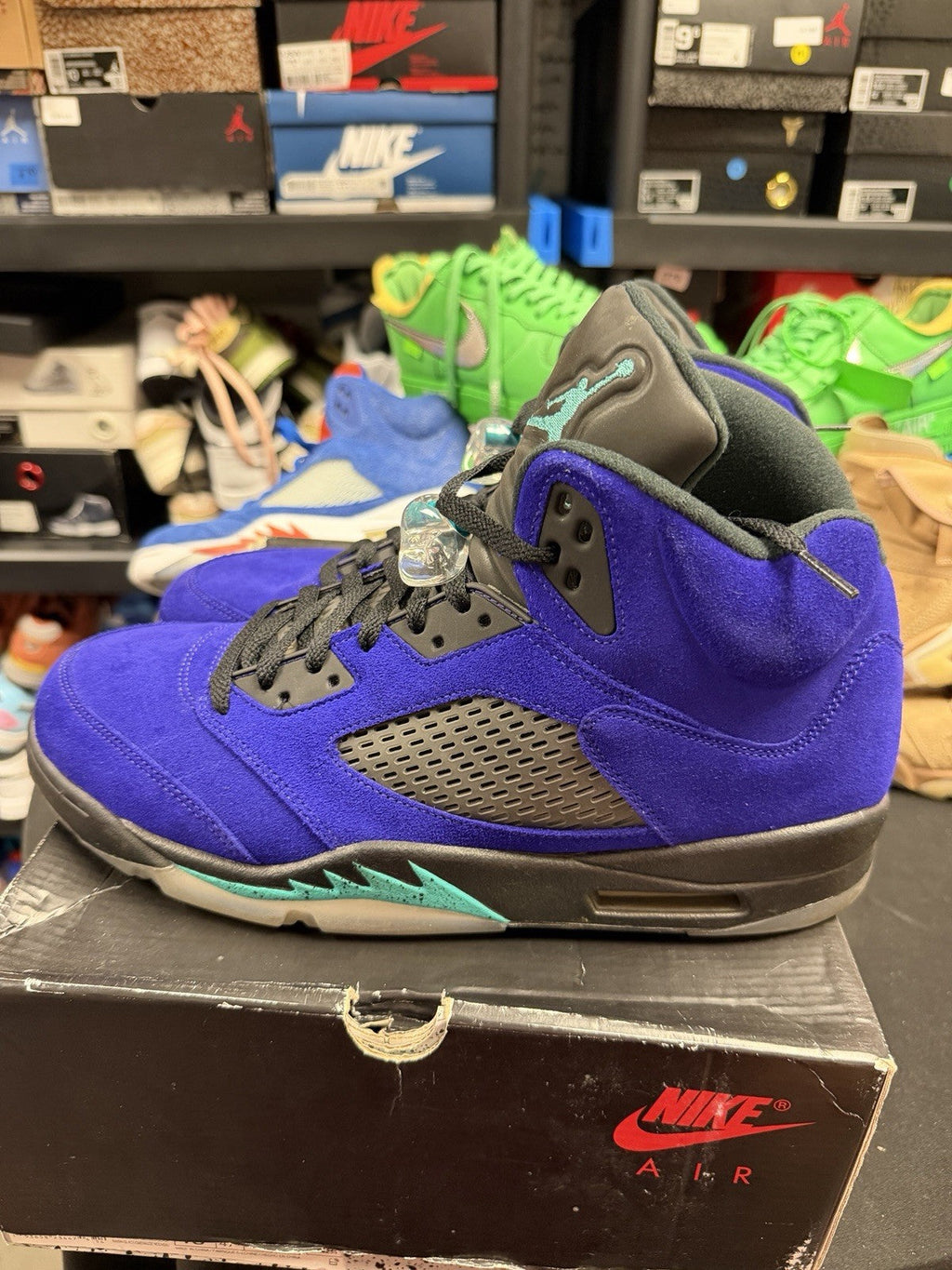 Jordan 5 Retro Alternate Grape 2020 (347) - Size 13 - product image from the listing.