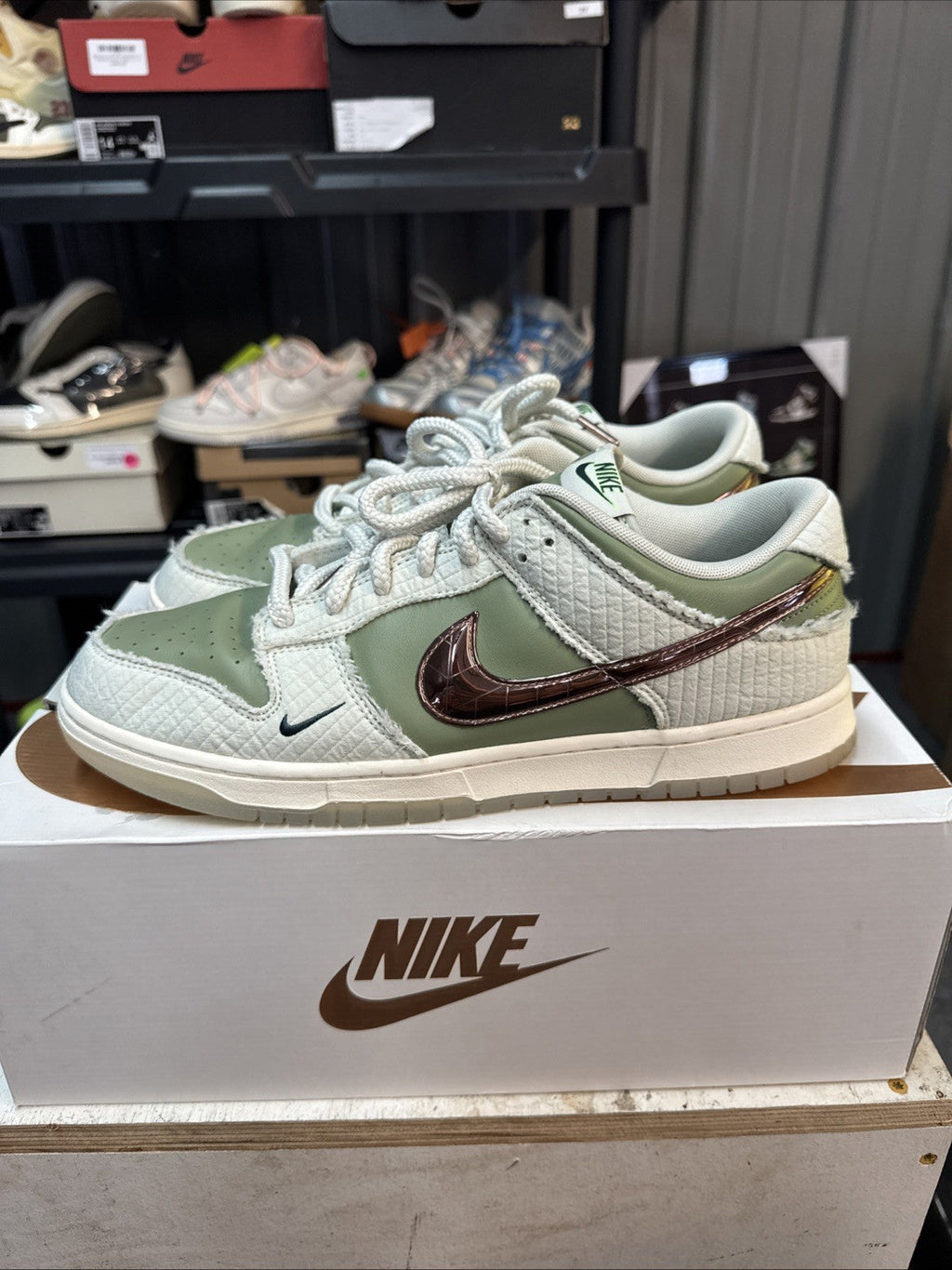 "Be 1 Of One" Size 13 - Nike Dunk Low PRM x Kyler Murray Green - product image from the listing.