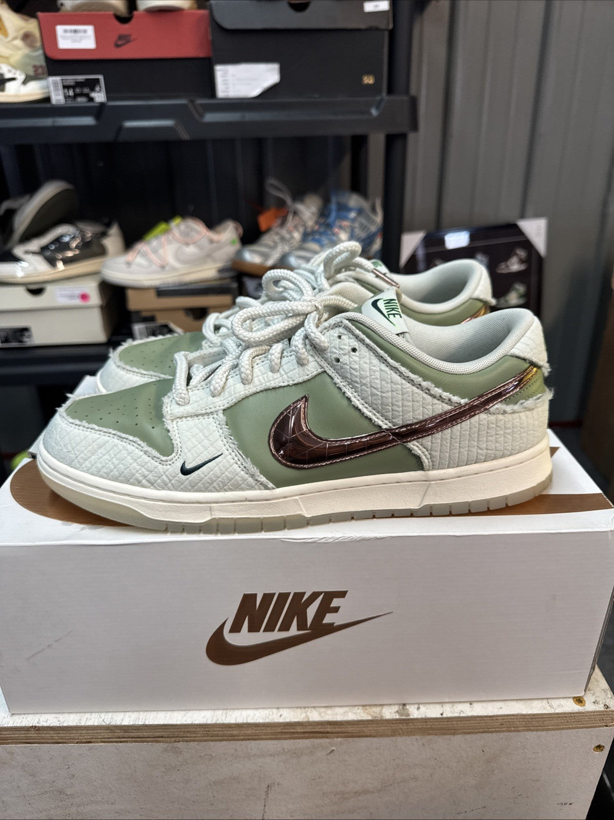 "Be 1 Of One" Size 13 - Nike Dunk Low PRM x Kyler Murray Green - product image from the listing.