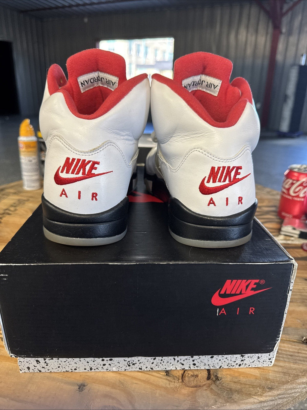 Men's Nike AIR JORDAN 5 FIRE RED 11.5 | Barely Worn - product image from the listing.