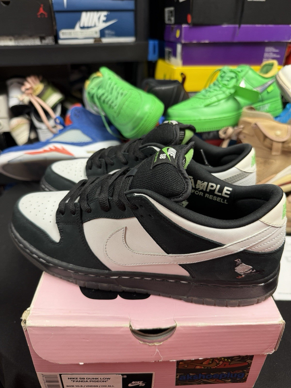 Jeff Staple x Nike SB Dunk Low Pro Panda Pigeon 2019 - Size 11 - product image from the listing.