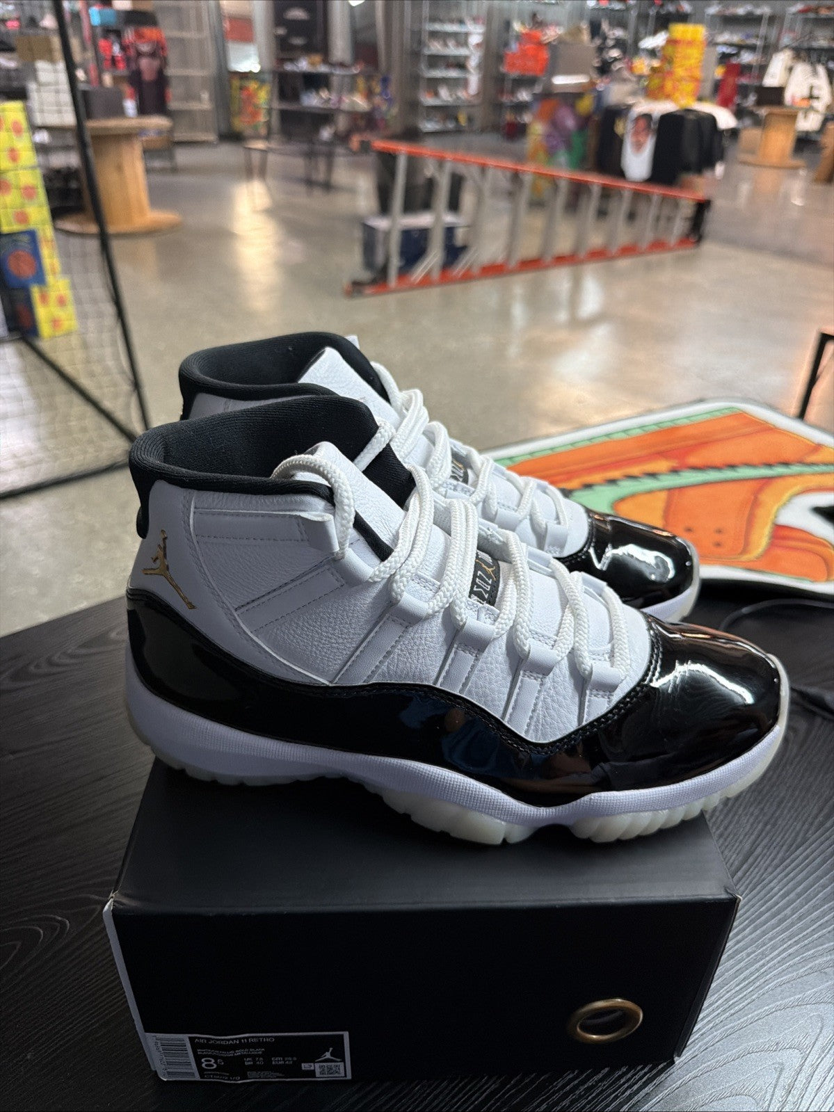 Men's Nike Jordan 11 Retro CT8012-170 With Box - US Size 8.5/Pre-owned - Clean - product image from the listing.