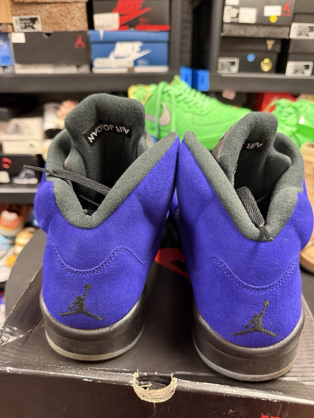 Jordan 5 Retro Alternate Grape 2020 (347) - Size 13 - product image from the listing.