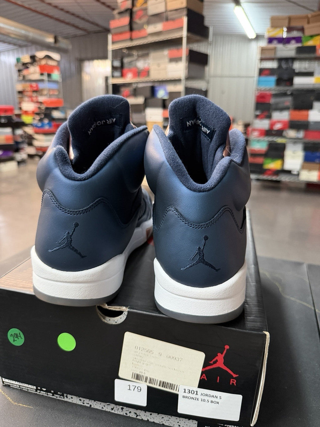 Bronze 136027 416 Obsidian/White/Metallic Bronze Size 10.5 - Air Jordan 5 Retro - product image from the listing.