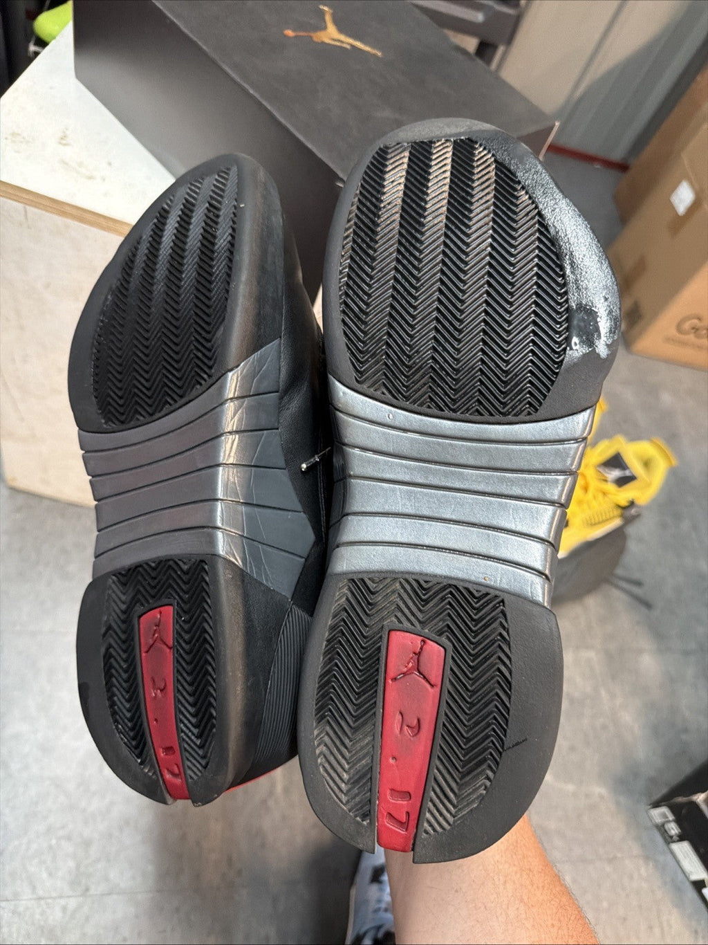 DS NIKE 1999 JORDAN 15 XV 136029 061 OG BRED VINTAGE 1 3 5 6 11 I III XI VI - product image from the listing.
