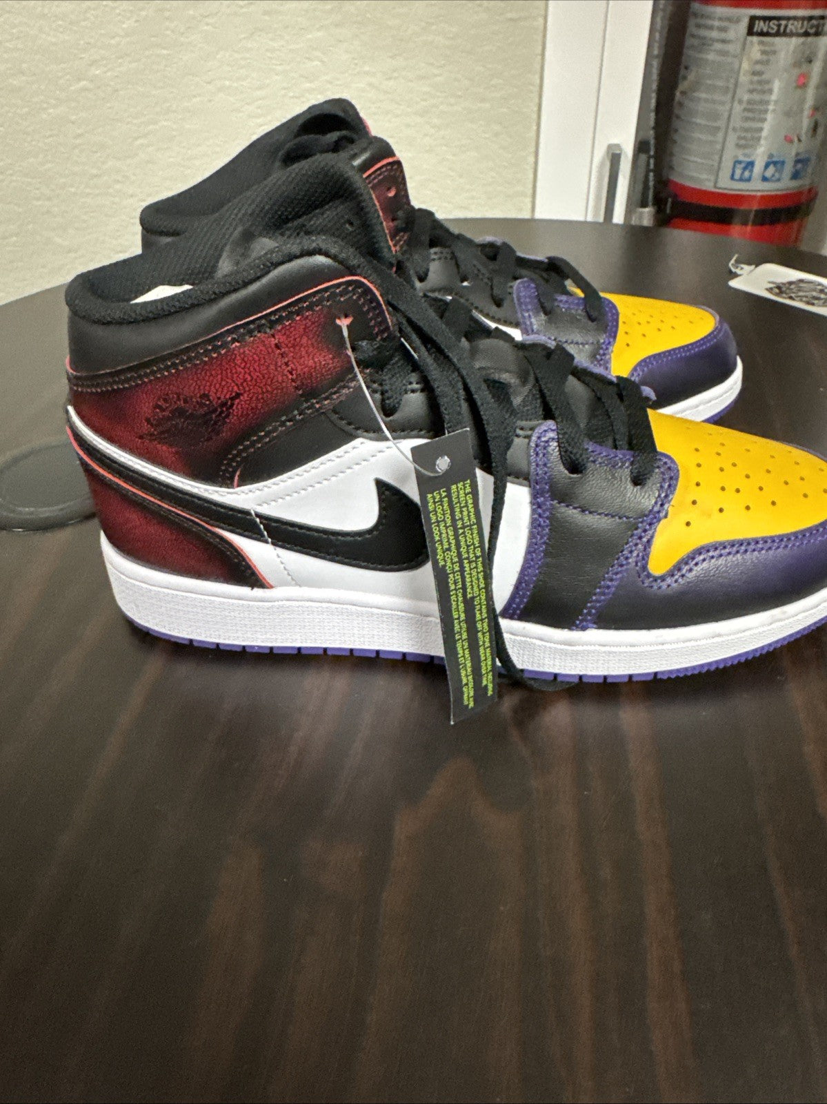 Air Jordan 1 Mid SE True | Brand New No Box - Size 7y - product image from the listing.