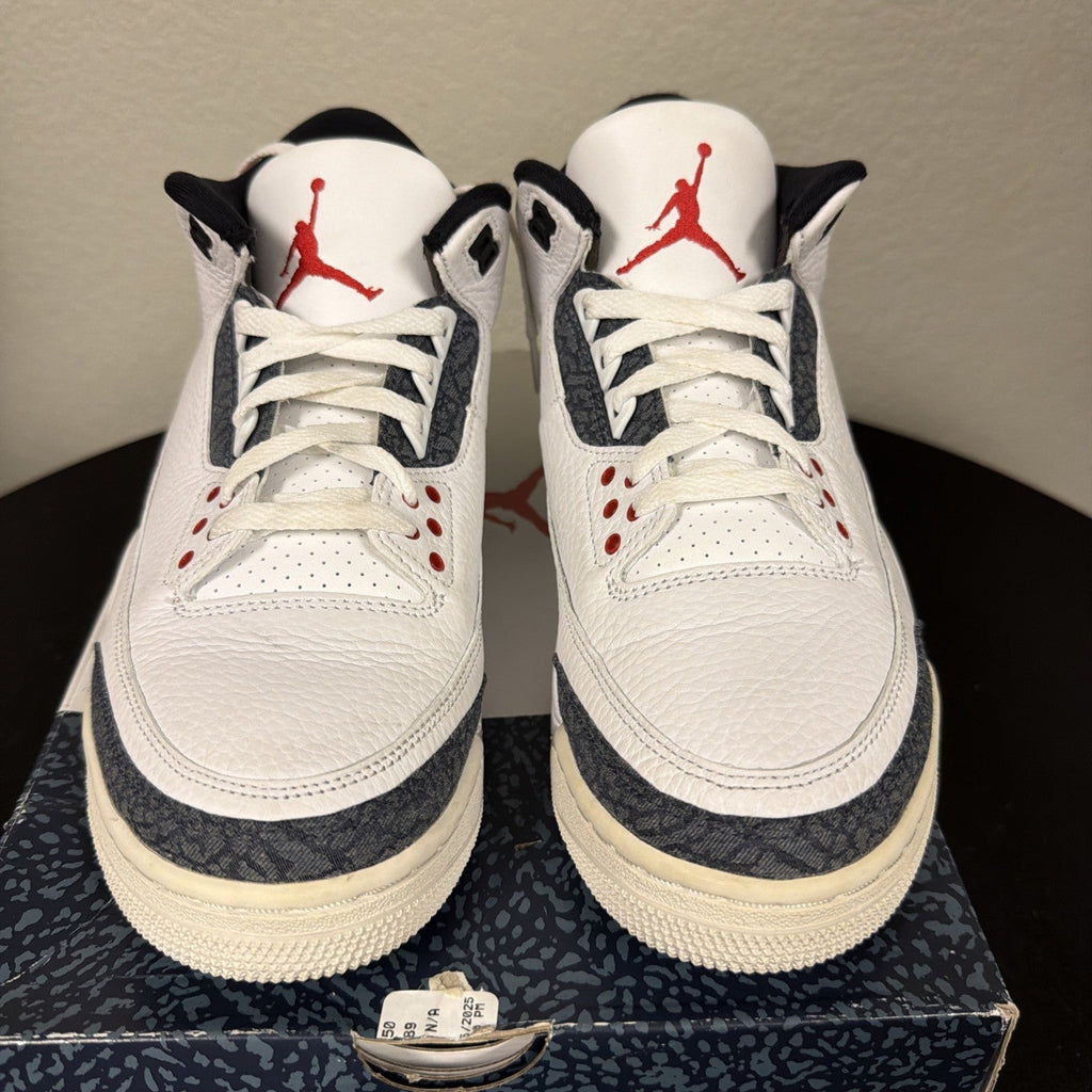 Fire Red Denim 2020 Shoes Size 9 - Nike Air Jordan 3 SE - product image from the listing.