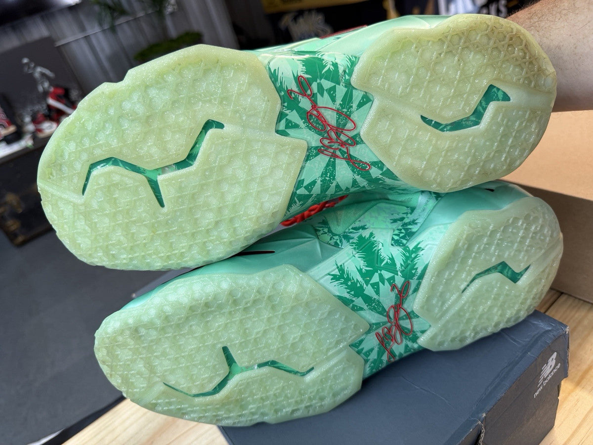 Nike LeBron XI 11 Christmas 2013 Crimson Arctic Green Glow Footwear 616175-301 Sz13 - product image from the listing.