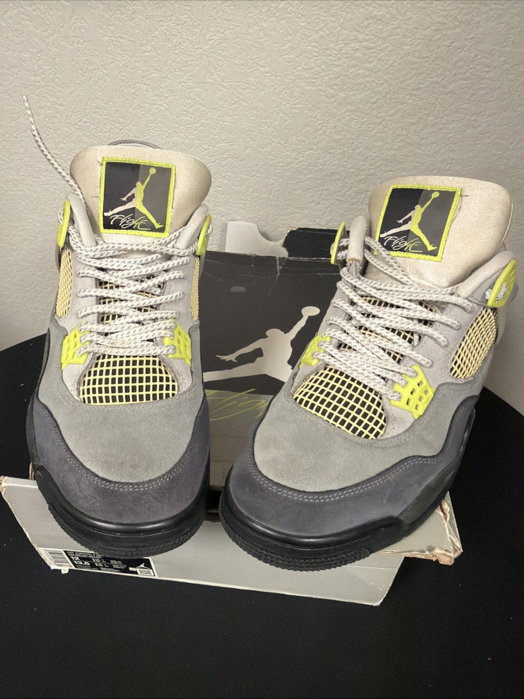 Men's Air Jordan 4 Retro SE Neon 95 Size 12 Used OG Box - product image from the listing.