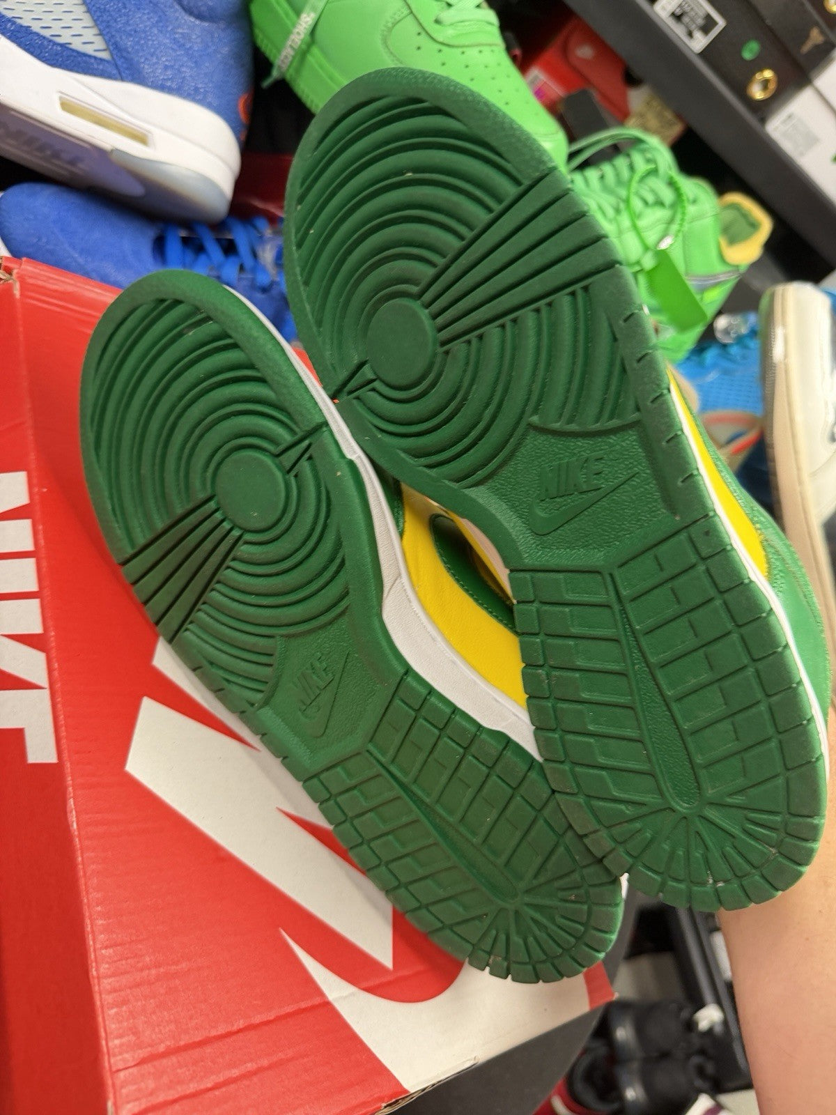 Men's Nike Dunk Low SP 'Brazil' 2020 CU1727-700 Shoes (333) - product image from the listing.