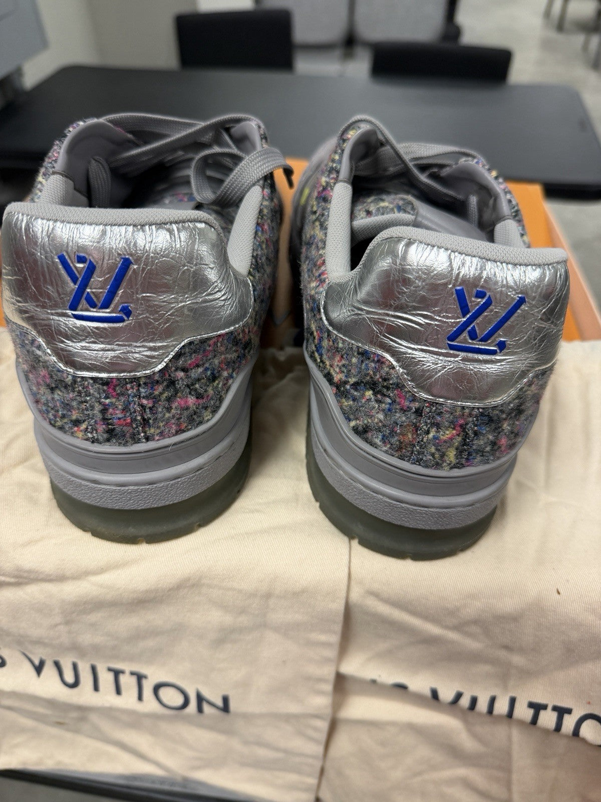 2021 Louis Vuitton Trainer Multi Color /Grey Size 12 - product image from the listing.