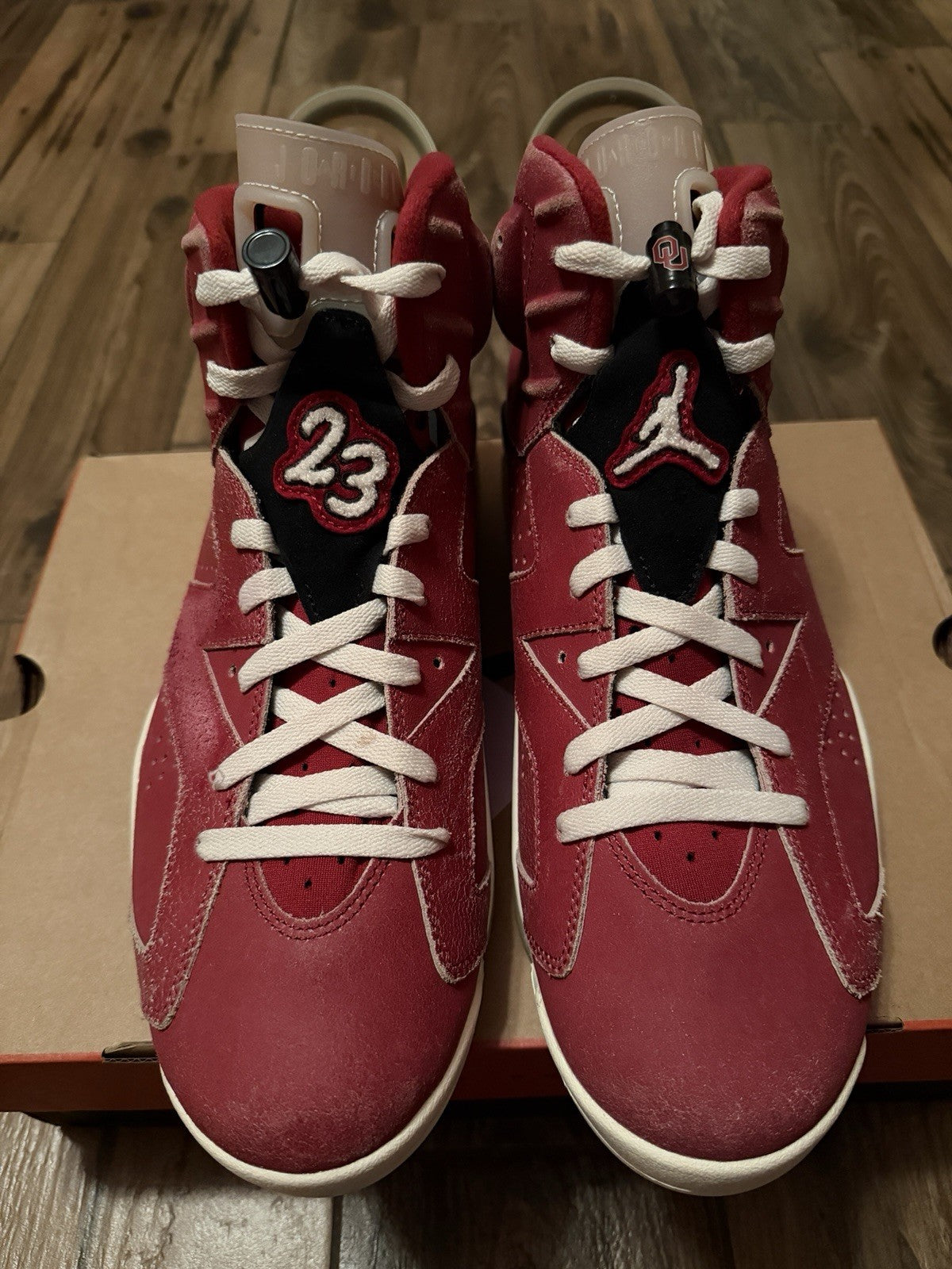 Air Jordan 6 Retro PE Oklahoma Sooners - Size 13 - product image from the listing.
