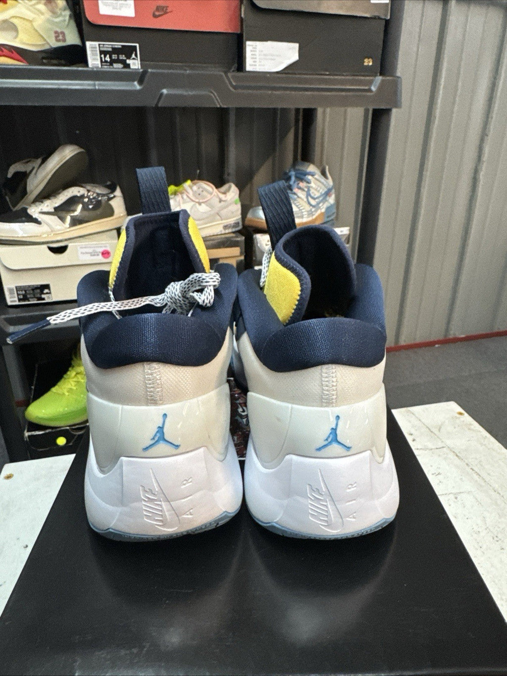 PE SAMPLE Marquette University Jordan Zoom Separate MU - Size 4.5 - product image from the listing.