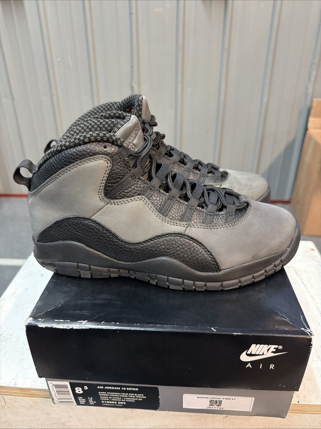 Air Jordan 10 Retro 2018 Shadow - Size 8.5 - product image from the listing.