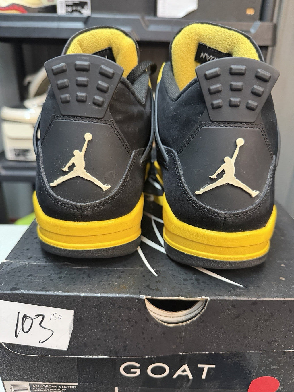 Jordan 4 Retro Mid Thunder - Size 10.5 - product image from the listing.
